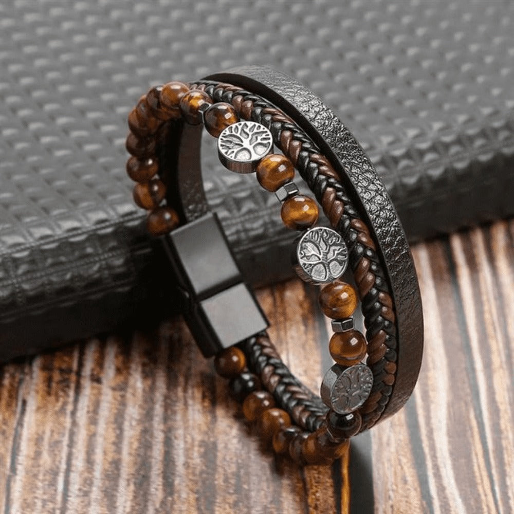 Top-Notch Leather Wristband for Blokes - Stylish Bling with Gems and Charms