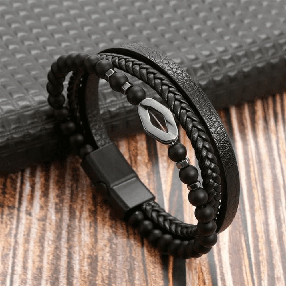 Top-Notch Leather Wristband for Blokes - Stylish Bling with Gems and Charms