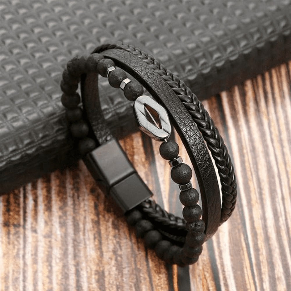 Top-Notch Leather Wristband for Blokes - Stylish Bling with Gems and Charms