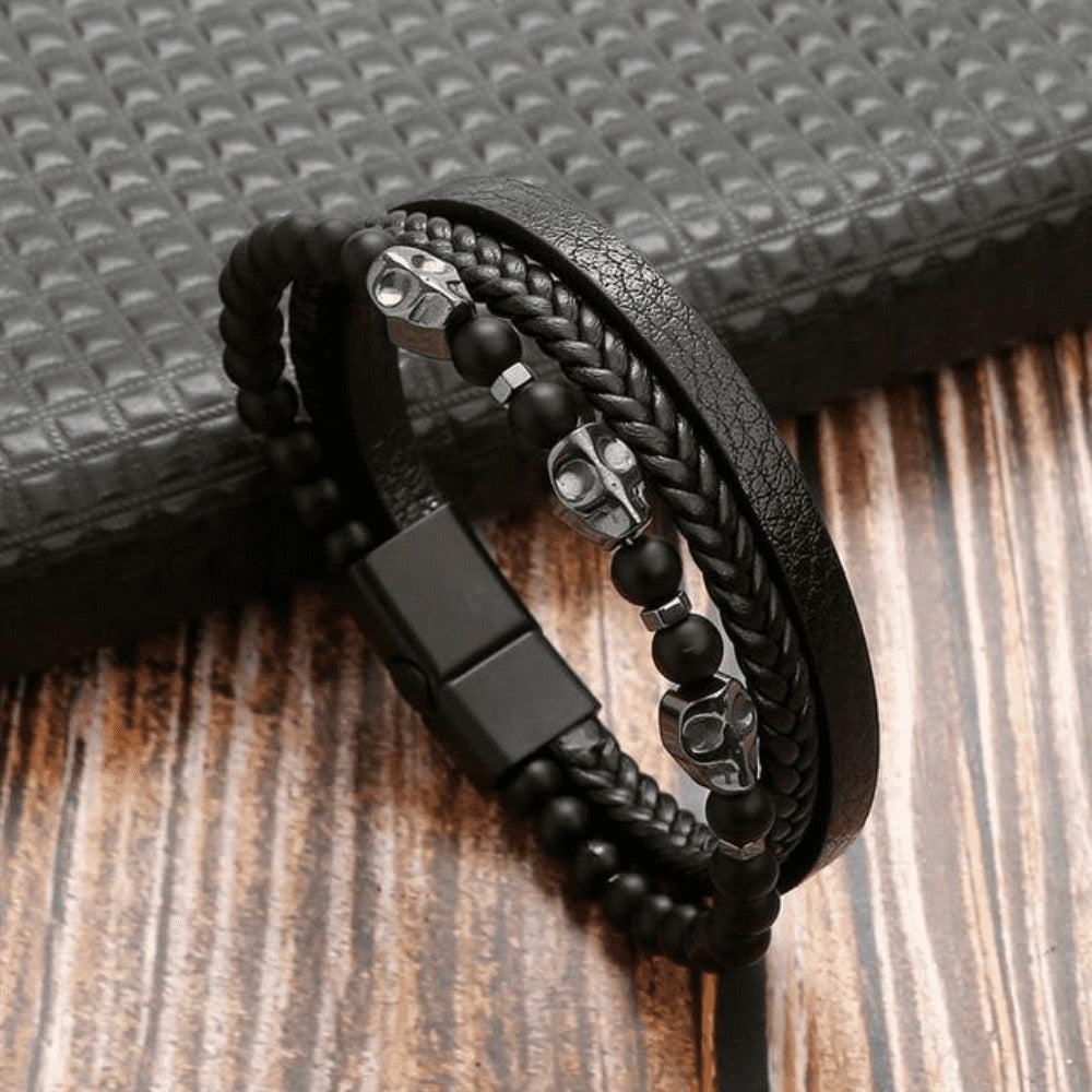 Top-Notch Leather Wristband for Blokes - Stylish Bling with Gems and Charms
