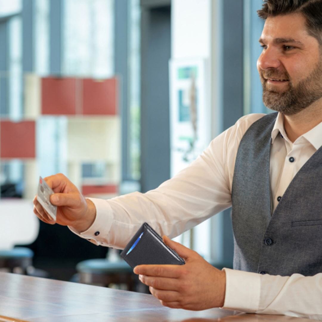 Blokes' Leather Wallet by NovaTech