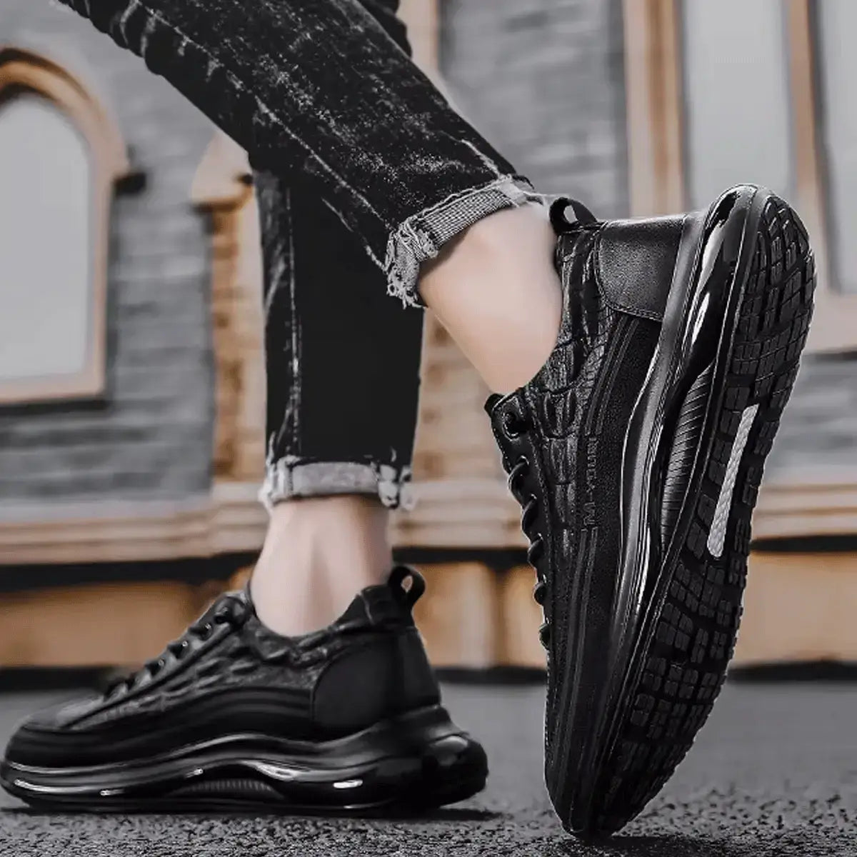 Drako® Blokes' Croc Skin Trainers